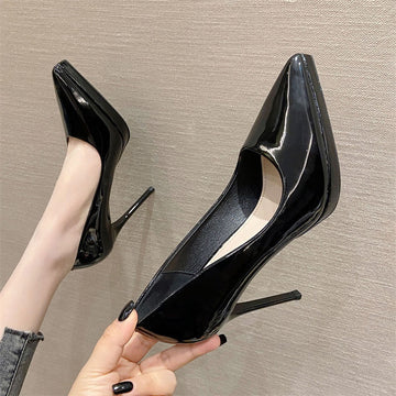 Cuir verni Chaussures sexy pour femmes Chaussures à la mode à talons aiguilles de classe