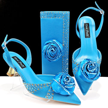 Chaussures et sacs de femmes Décoration florale à la main Haute température Talons hauts en satin strassés Combinaison